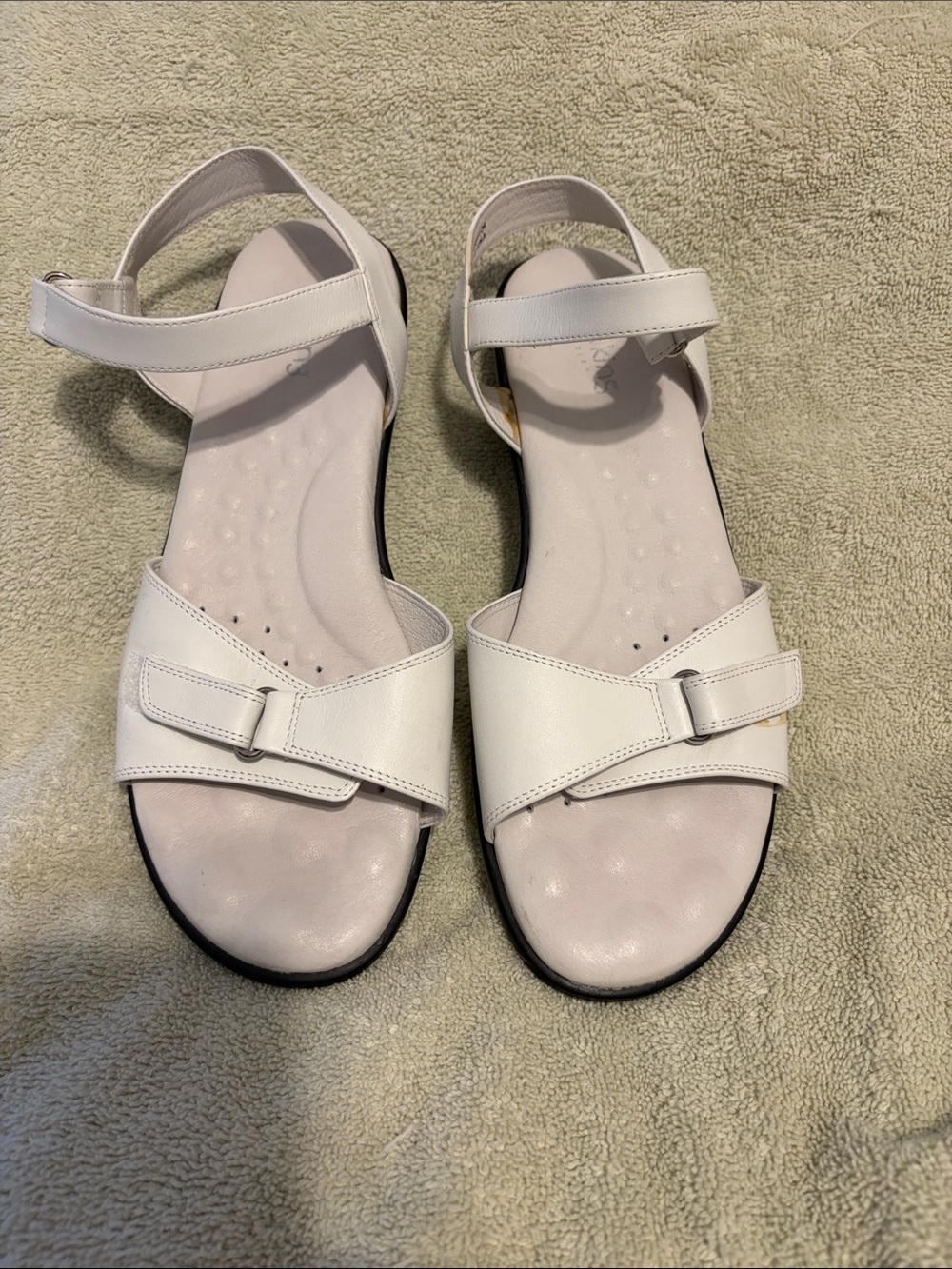 Walking Cradles Women's White Slingback Sandals